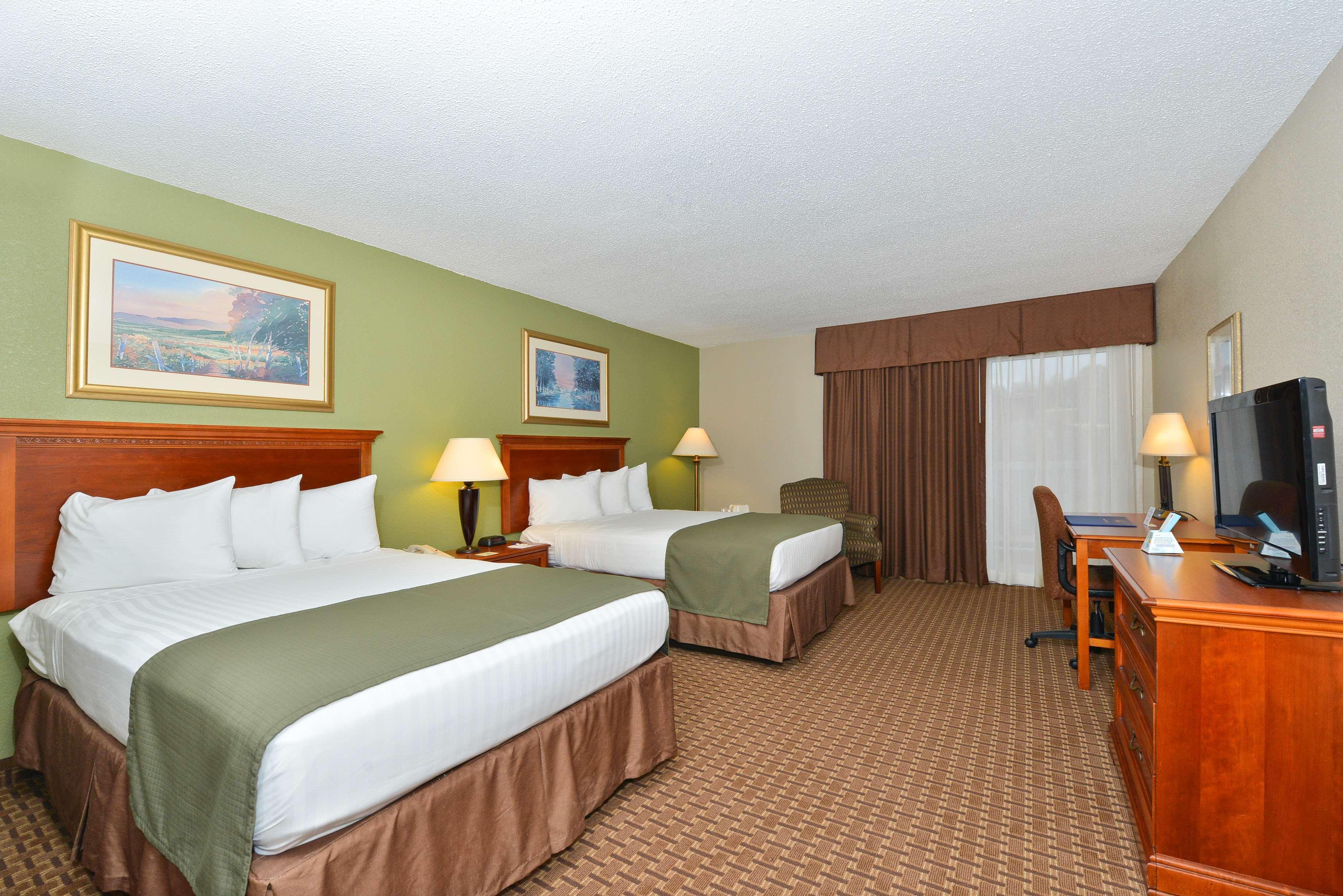 Surestay Plus Hotel By Best Western Raleigh North Downtown Exterior foto
